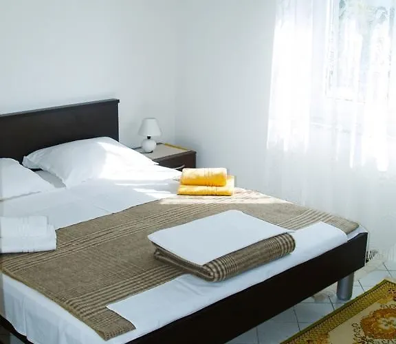 Daire Marijana, Free Parking Selce